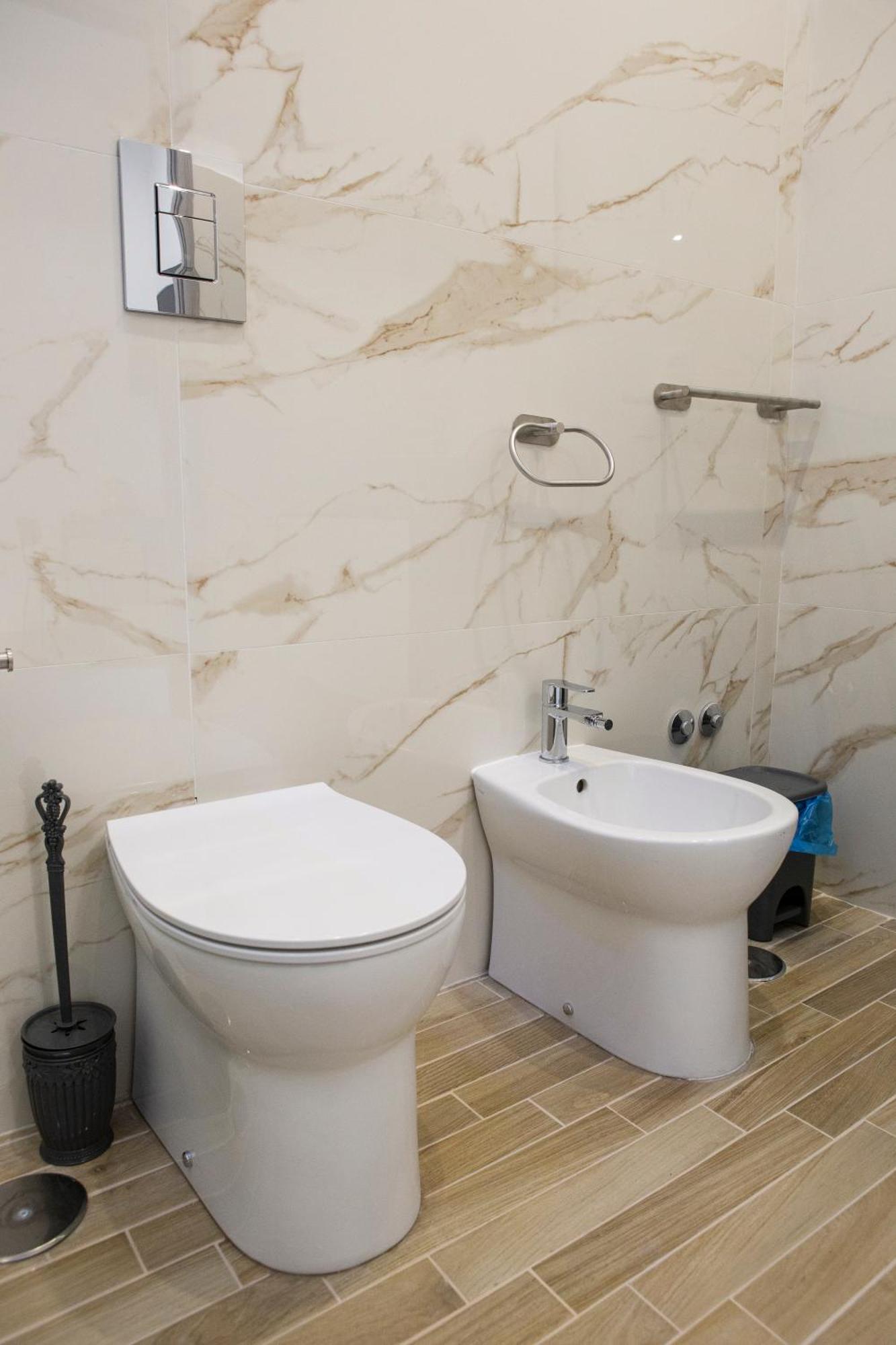 Napoli Skyport Bed & Breakfast Bagian luar foto