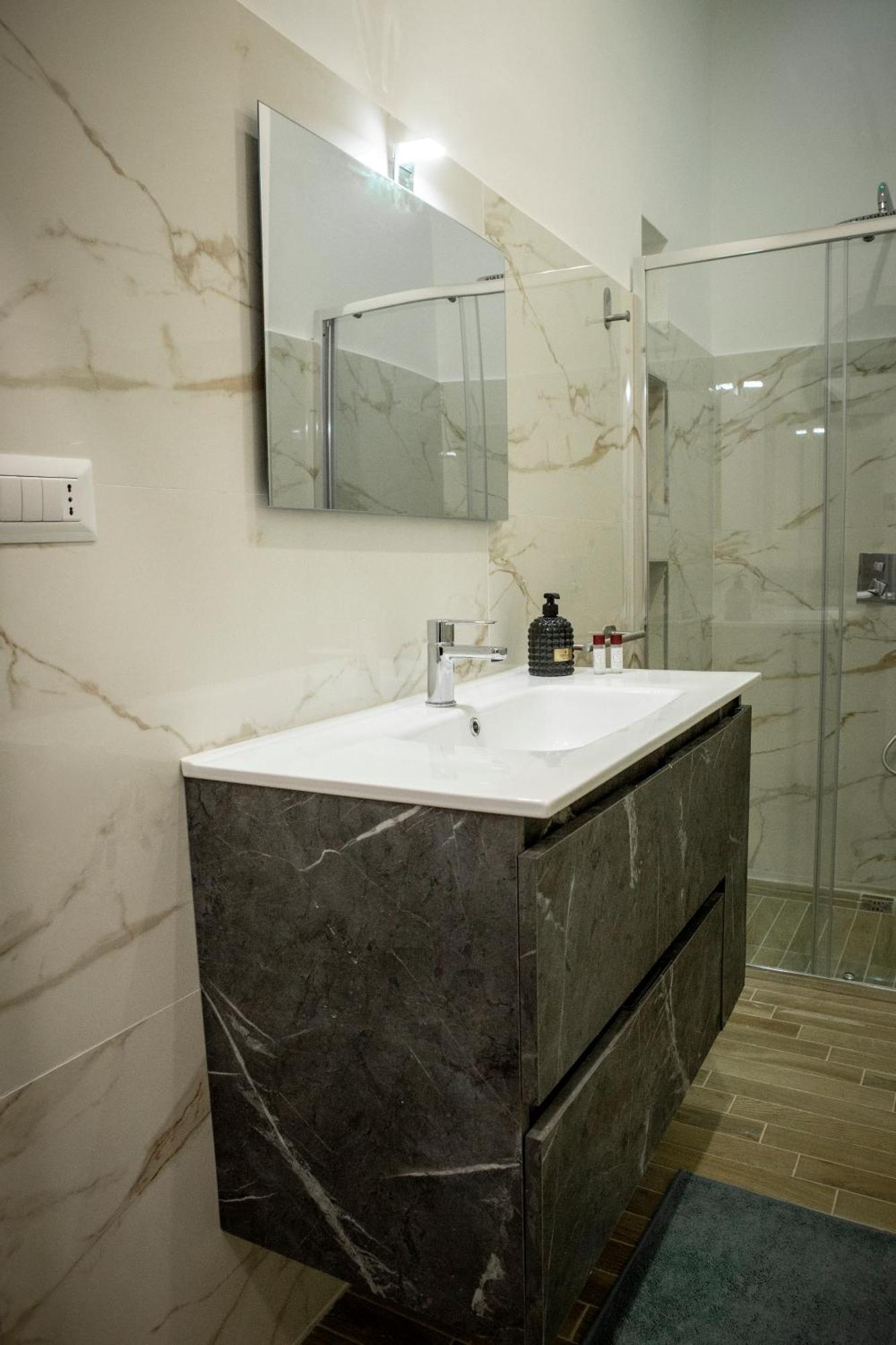 Napoli Skyport Bed & Breakfast Bagian luar foto